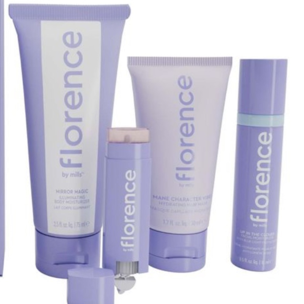 Stranger Things Millie Bobby Brown’s Florence Gift Set:
Head to toe Hydration